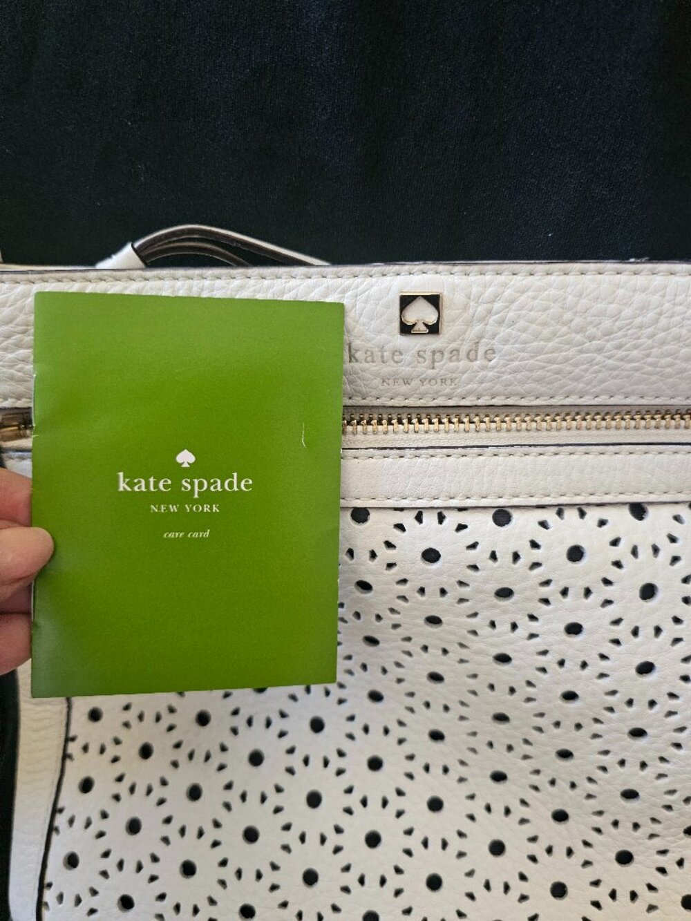 Kate Spade Perri Lane Reidy White Leather Crossbody Bag | Zip Pocket | Like NEW!